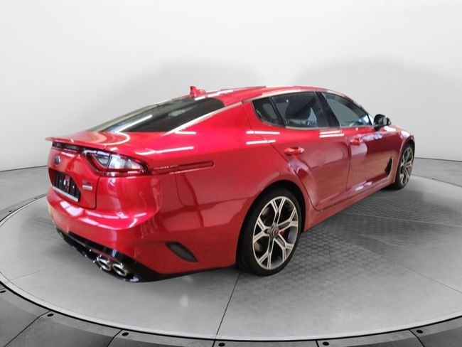 Kia Stinger GT 3.3 370cv  - Foto 8
