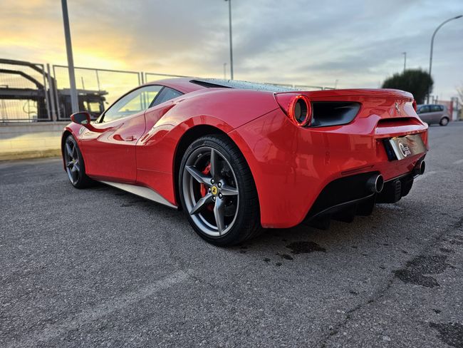 Ferrari 488 GTB  - Foto 21