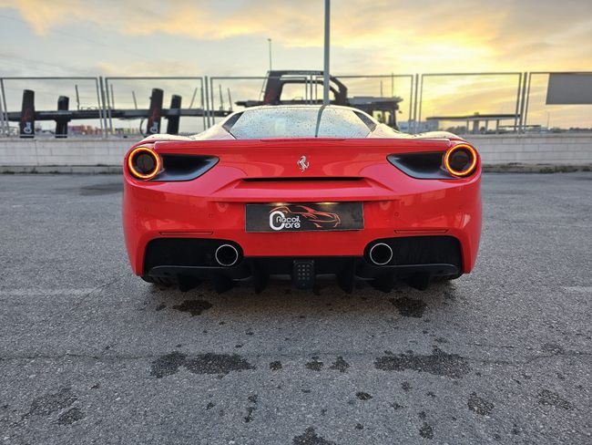 Ferrari 488 GTB  - Foto 18