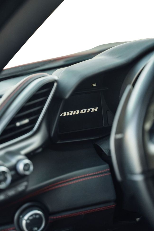 Ferrari 488 GTB  - Foto 9