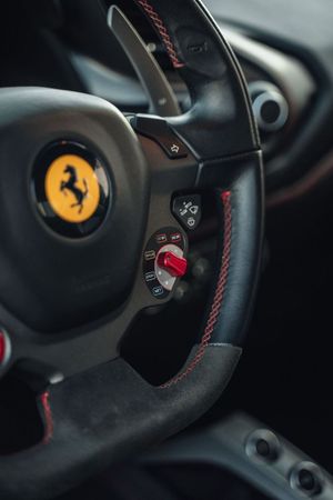 Ferrari 488 GTB  - Foto 9