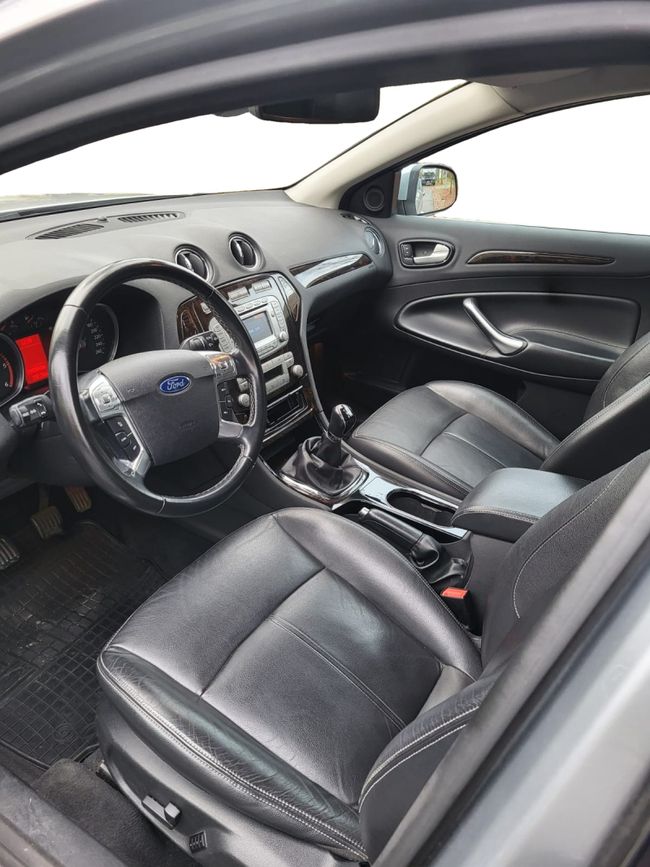 Ford Mondeo Ghia   - Foto 10