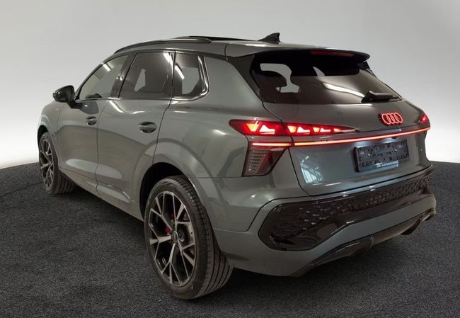 Audi Q3 S Line   - Foto 3