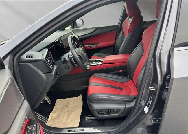 Lexus NX F Sport   - Foto 11