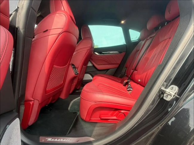 Maserati Levante Modena  - Foto 19