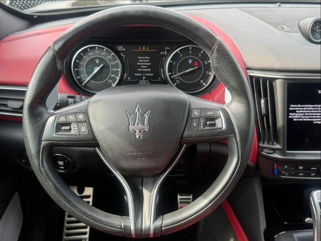 Maserati Levante Modena  - Foto 12
