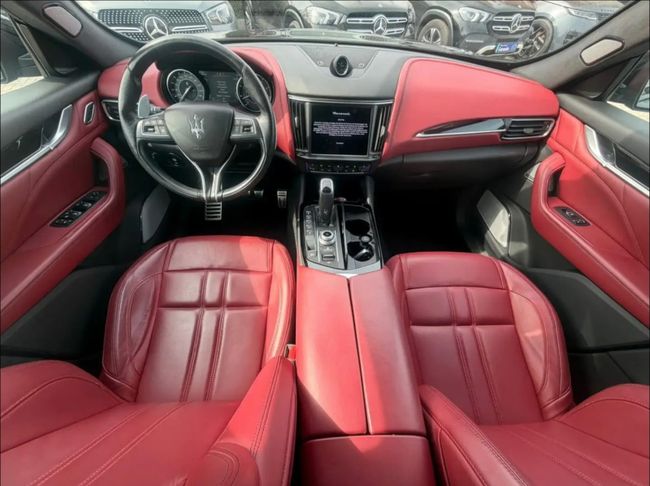 Maserati Levante Modena  - Foto 15