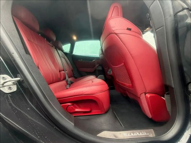 Maserati Levante Modena  - Foto 20