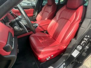 Maserati Levante Modena  - Foto 11