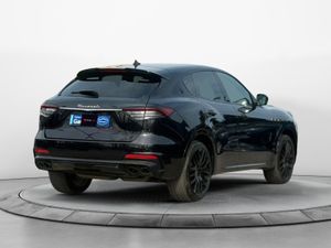 Maserati Levante Modena  - Foto 9