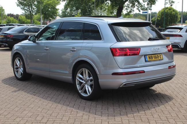 AUDI Q7 3.0 TDI e-tron quattro S-Line  - Foto 5
