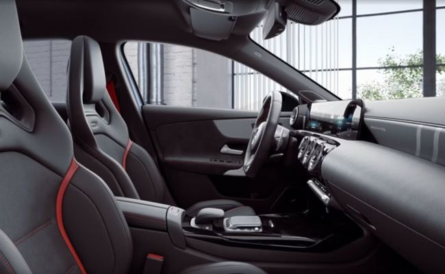 Mercedes-Benz AMG A 45 S  - Foto 10