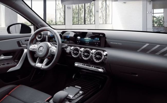 Mercedes-Benz AMG A 45 S  - Foto 9