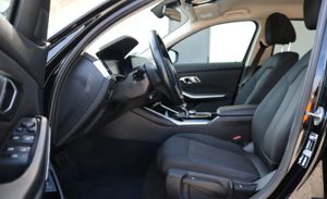 BMW 320d Touring Advantage 190 CV (G21)  - Foto 8