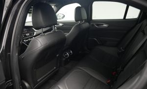 Alfa Romeo Giulia Veloce Q4  - Foto 24