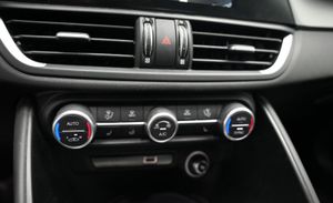 Alfa Romeo Giulia Veloce Q4  - Foto 21