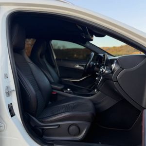 Mercedes-Benz GLA220d AMG Line  - Foto 7