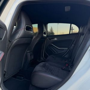Mercedes-Benz GLA220d AMG Line  - Foto 9