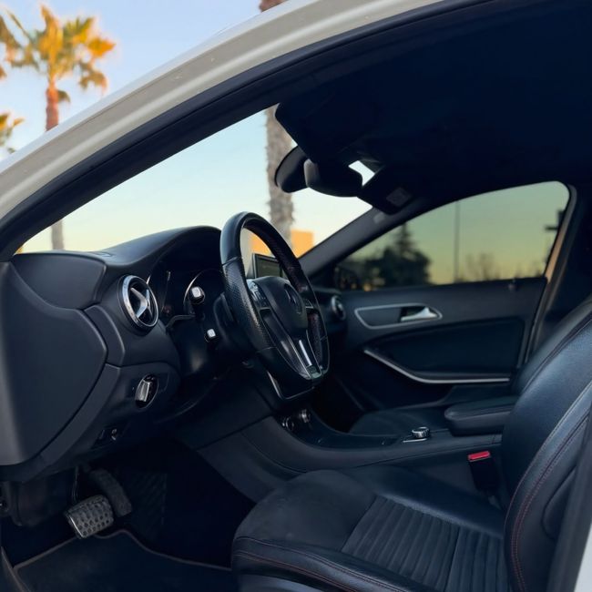 Mercedes-Benz GLA220d AMG Line  - Foto 4