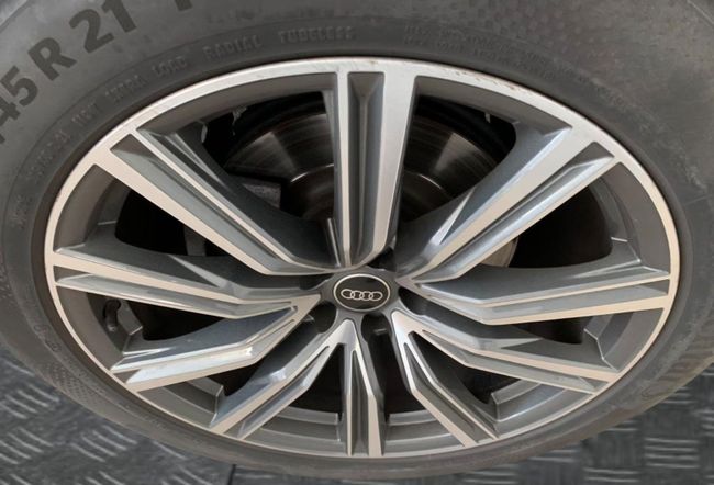 Audi Q8 55TFSI Quattro S Line  - Foto 17