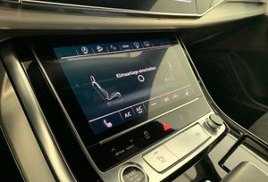 Audi Q8 55TFSI Quattro S Line  - Foto 13
