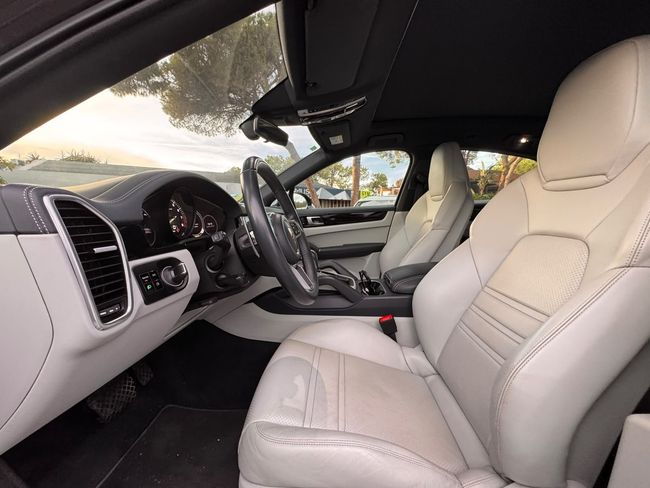 PORSCHE CAYENNE COUPE E-HYBRID — ESTADO IMPECABLE  - Foto 6