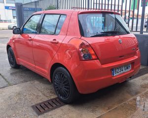 Suzuki Swift 1.3i  GL 5 puertas   - Foto 17