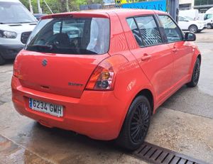 Suzuki Swift 1.3i  GL 5 puertas   - Foto 18