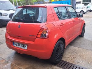 Suzuki Swift 1.3i  GL 5 puertas   - Foto 5