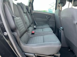 Renault Grand Scénic 1.5 DCi  110 cv AUTOMATICA 7 PLAZAS   - Foto 23