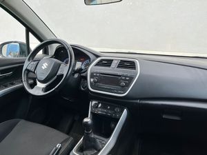Suzuki SX4 S-cross 1.6 gle  4x4  120 CV   - Foto 17