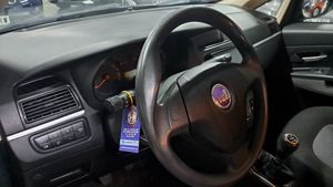 Fiat Linea 1.3 16v Dynamic 90 CV Multijet  - Foto 14