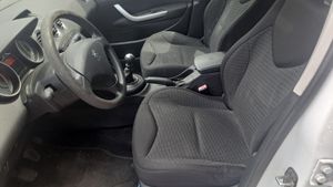 Peugeot 308 SW Confort 1.6 HDi 110 FAP 6 vel.  - Foto 11