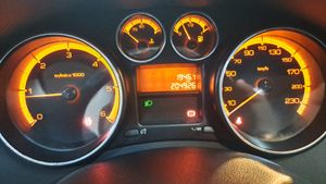 Peugeot 308 SW Confort 1.6 HDi 110 FAP 6 vel.  - Foto 32