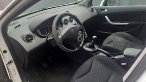 Peugeot 308 SW Confort 1.6 HDi 110 FAP 6 vel.  - Foto 18