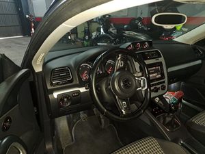 Volkswagen Scirocco 2.0 TDi  150 CV    R-Line  BMT  - Foto 24
