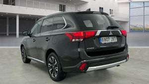 Mitsubishi Outlander PHEV Kaiteki 4WD  - Foto 5