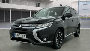 Mitsubishi Outlander PHEV Kaiteki 4WD  - Foto 2