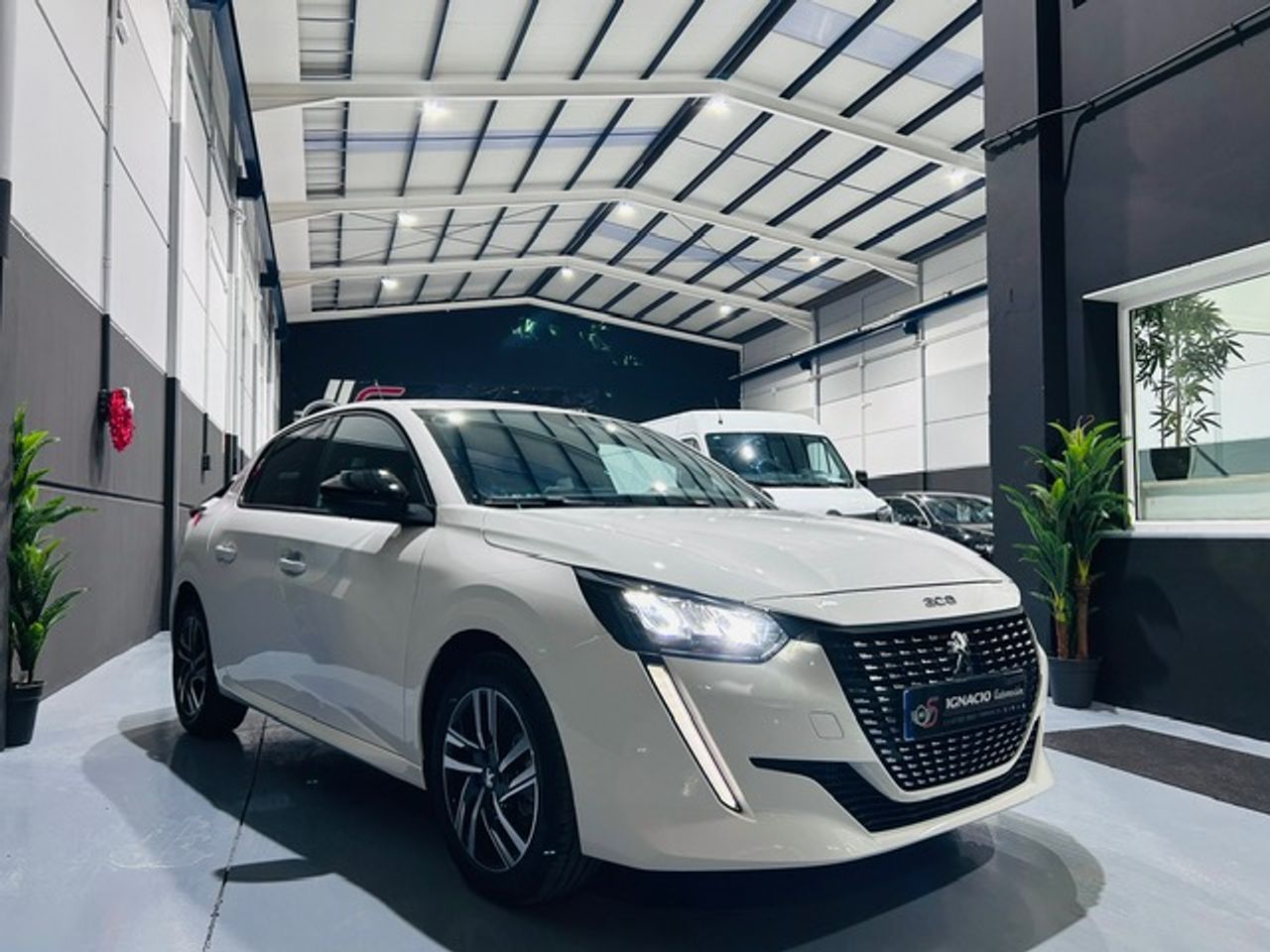 Peugeot 208 1.5 HDI Allure Pack  - Foto 1