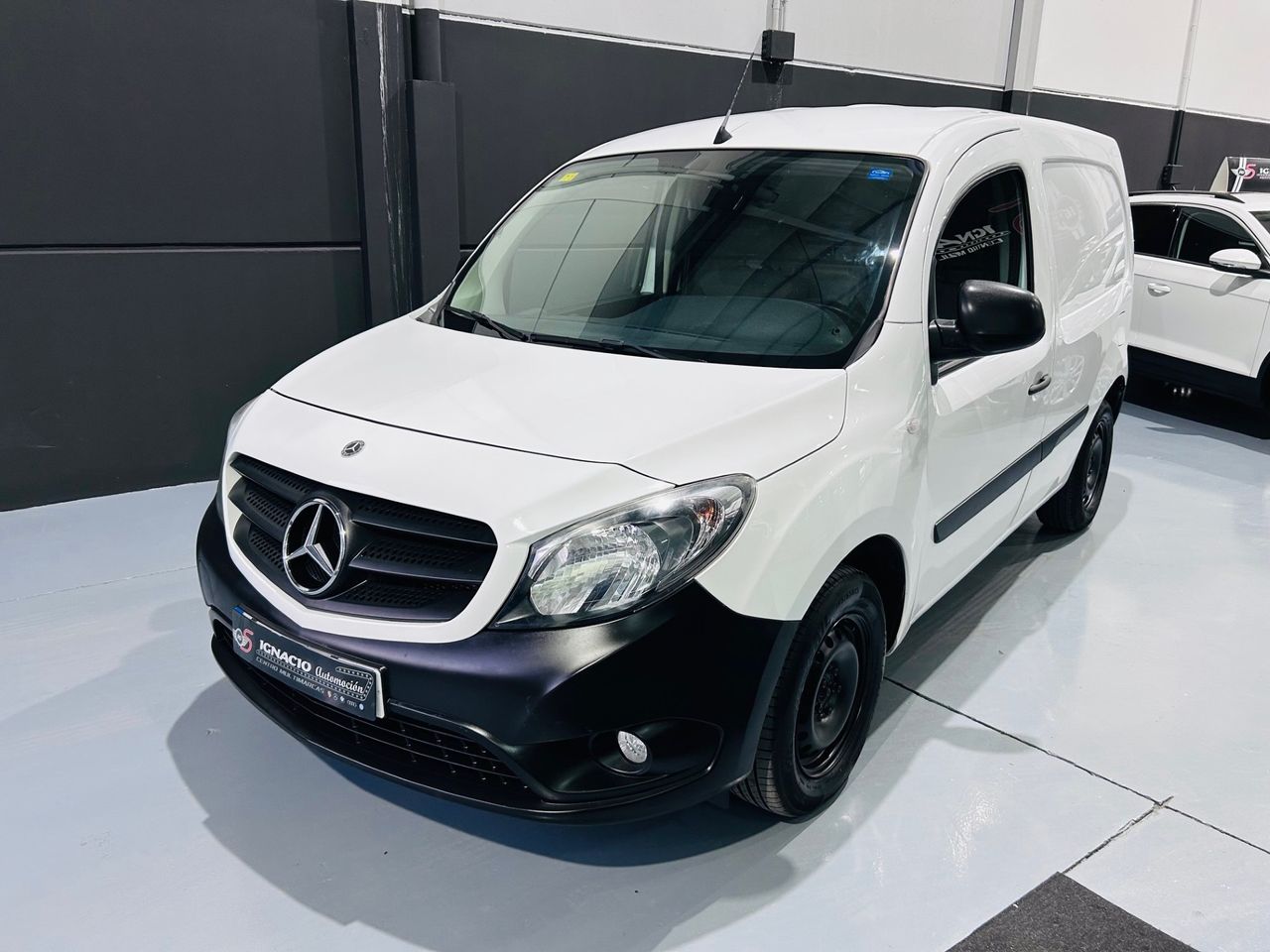 Mercedes Citan 109CDI Furgon Largo  - Foto 1