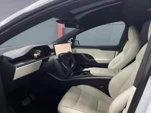 Tesla Model X Plaid 1020hp Tri Motor Yoke 69.000 neto - Foto 9