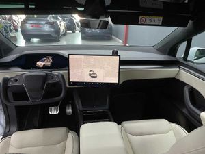 Tesla Model X Plaid 1020hp Tri Motor Yoke 69.000 neto - Foto 8