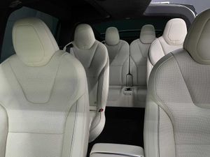 Tesla Model X Plaid 1020hp Tri Motor Yoke 69.000 neto - Foto 11