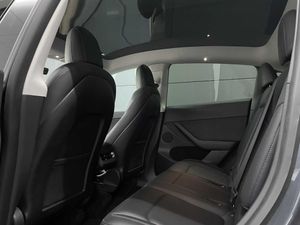Tesla Model Y Long Range Dual Motor 27.850e neto - Foto 10
