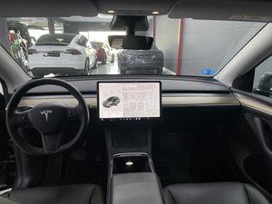 Tesla Model Y Long Range Dual Motor 27.850e neto - Foto 11