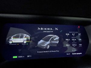 Tesla Model X Long Range Raven Plus 6p 45.300e neto - Foto 14