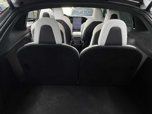 Tesla Model X Long Range Raven Plus 6p 45.300e neto - Foto 11