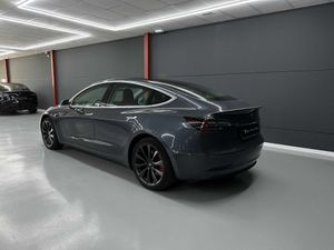 Tesla Model 3 Dual Motor Performance - Foto 4