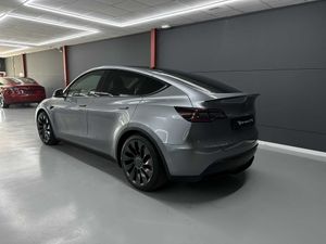 Tesla Model Y Performance Dual Motor 33.800 neto FSD - Foto 4
