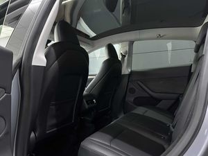 Tesla Model Y Performance Dual Motor 33.800 neto FSD - Foto 10